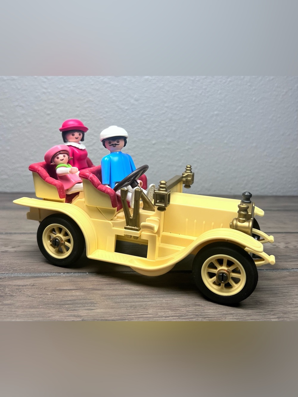 Vintage Playmobil 5620 Victorian Touring Car W/ 3 Family Figures Model T 1989